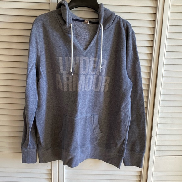 Under Armour Tops - Under Armour size large gray hooded sweatshirt